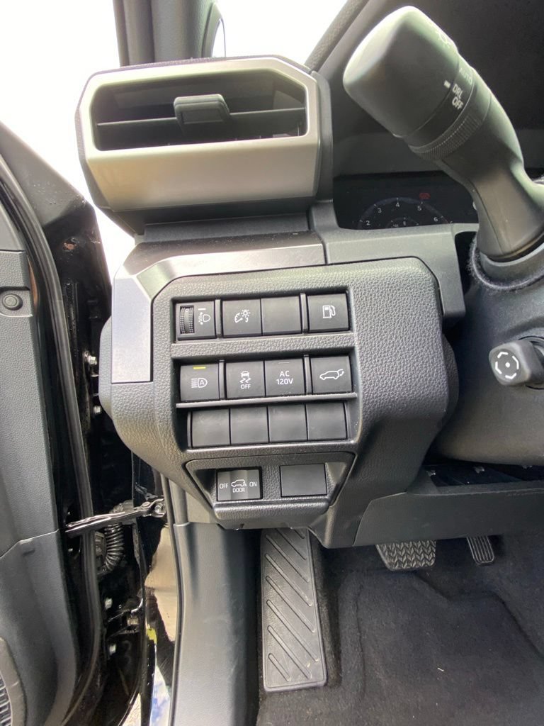 Used 2025 Toyota 4Runner TRD Off-Road Premium w/ Tow Technology Package AWD/4WD image 12