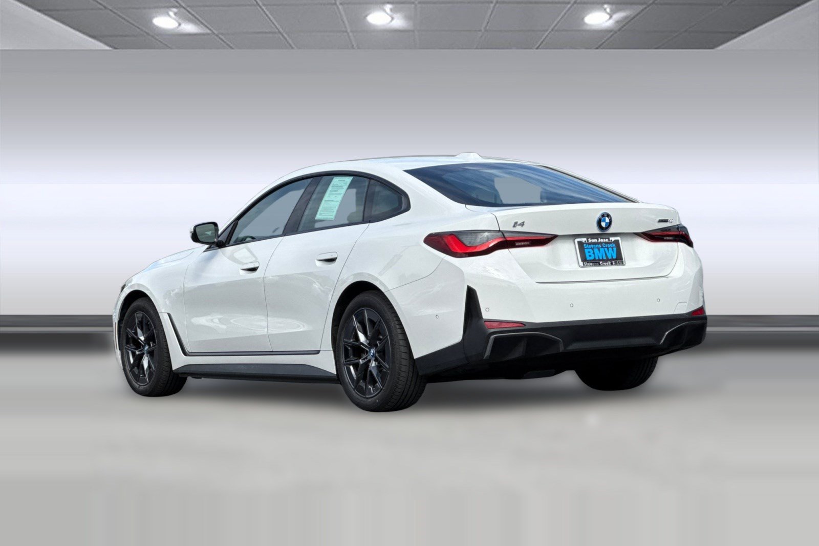 Certified 2023 BMW i4 eDrive40 w/ Premium Package RWD image 3