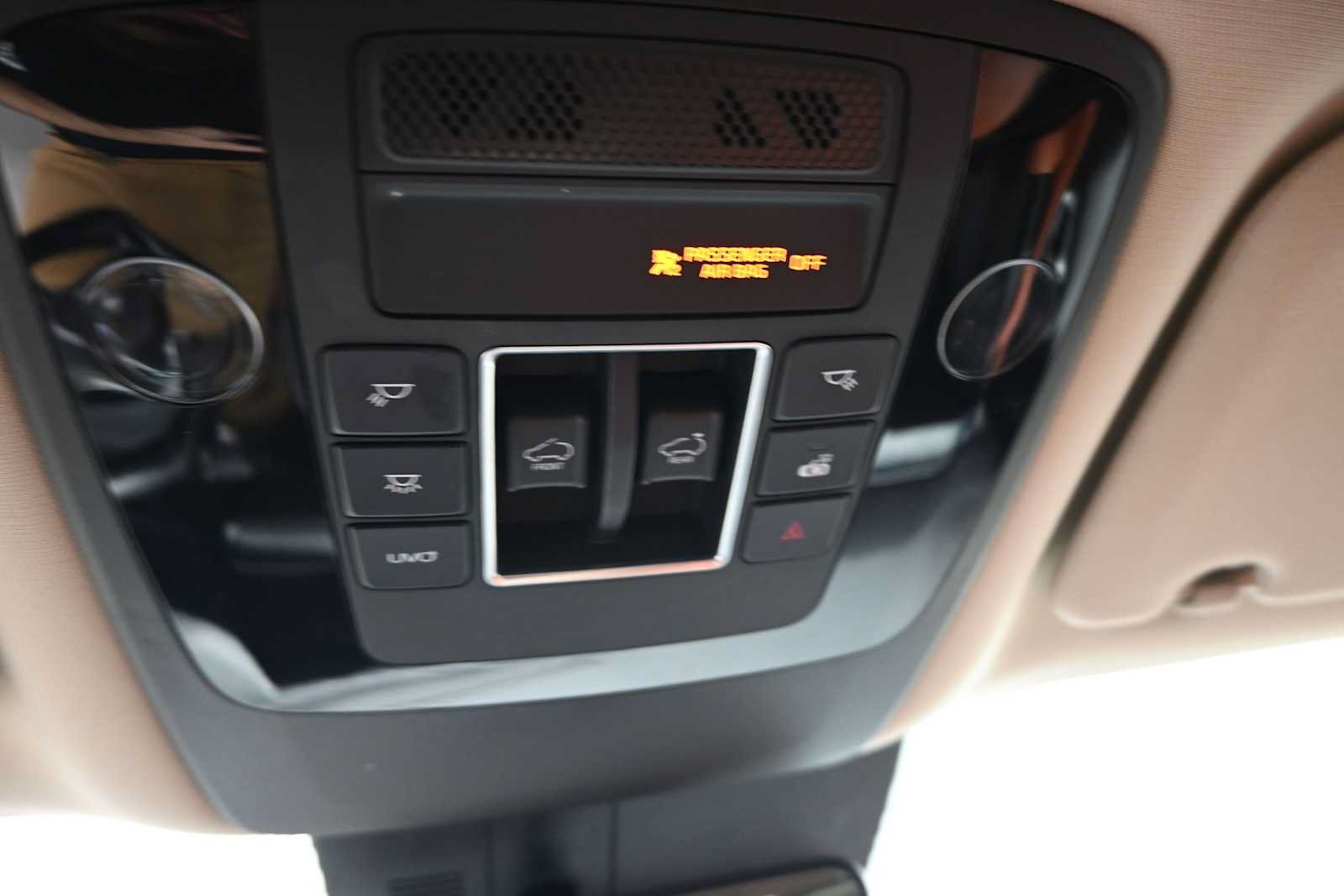Used 2022 Kia Carnival SX Prestige FWD image 18