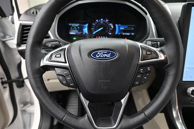 Certified 2024 Ford Edge Titanium AWD/4WD image 9