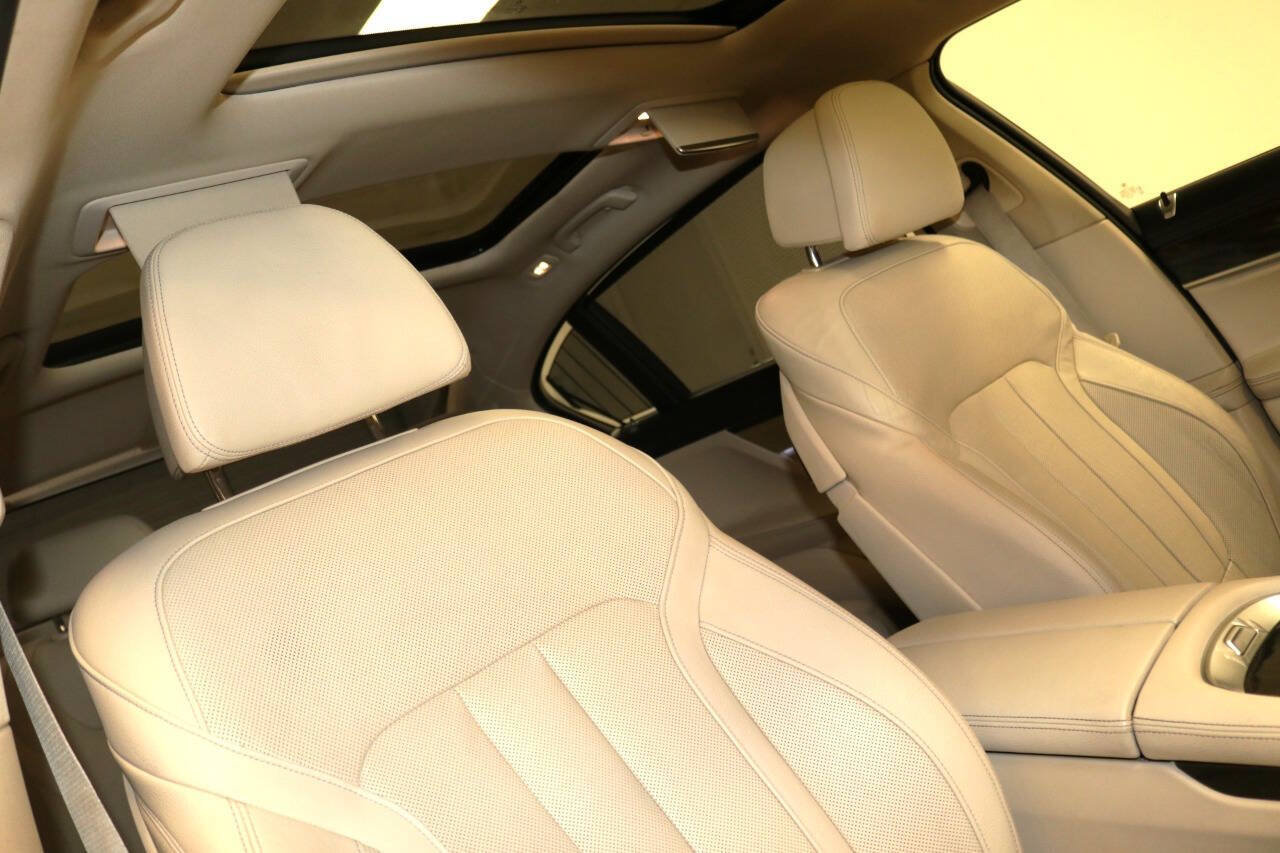 Used 2016 BMW 740i RWD image 92