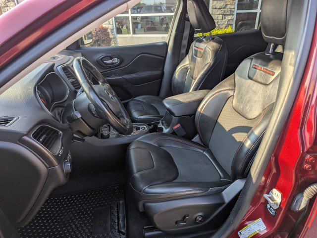 Used 2021 Jeep Cherokee Trailhawk w/ Sun, Sound & Nav Group AWD/4WD image 11