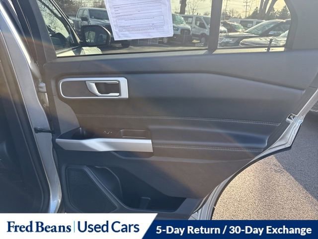 Certified 2022 Ford Explorer XLT w/ Equipment Group 202A AWD/4WD image 15