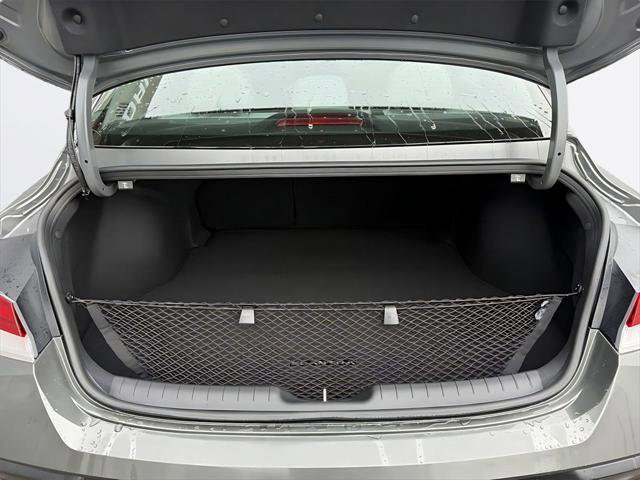 New 2026 Hyundai Elantra Limited image 10