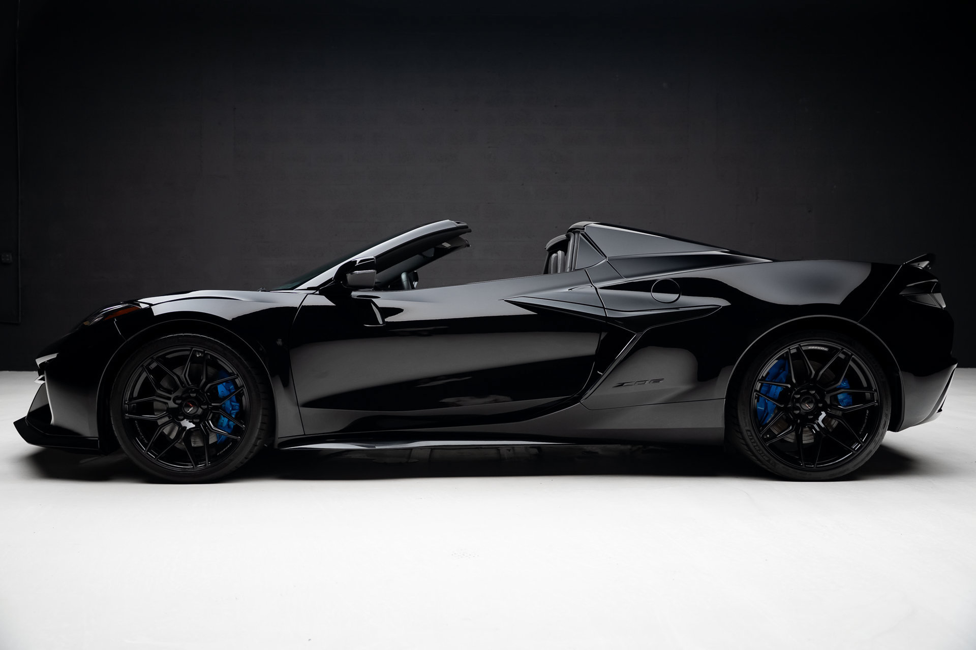 Used 2024 Chevrolet Corvette Z06 RWD image 19