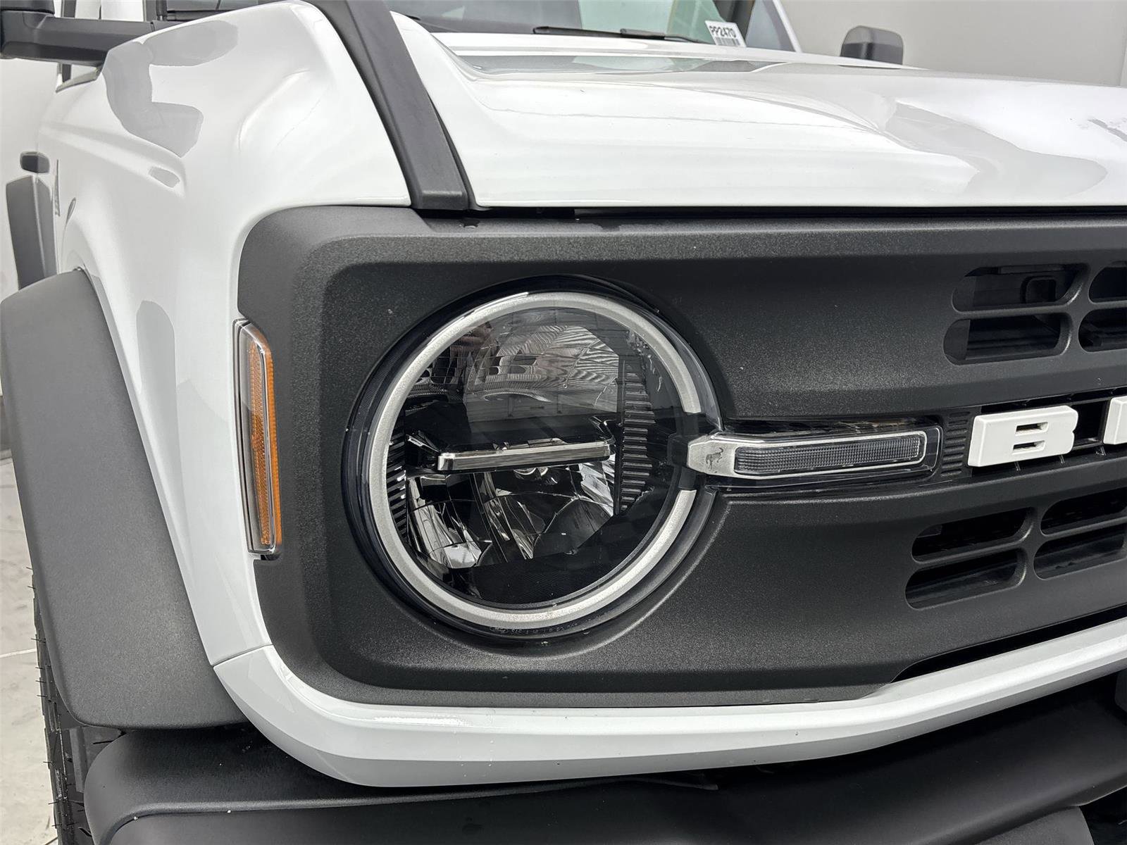 Used 2022 Ford Bronco Black Diamond image 18