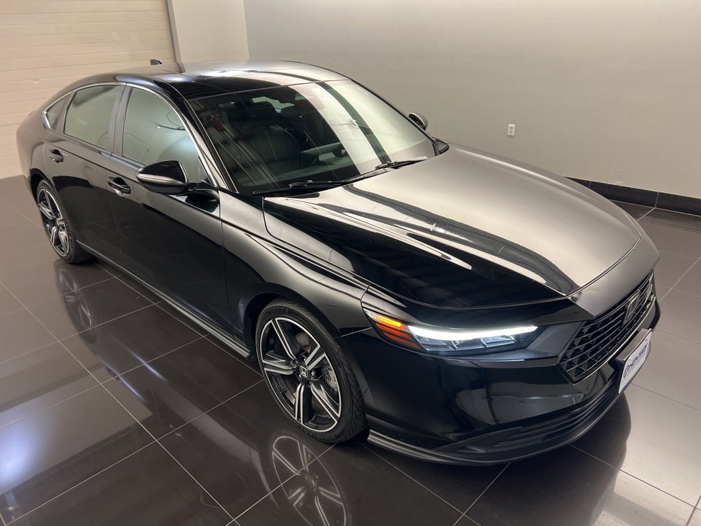 Used 2024 Honda Accord Sport image 1