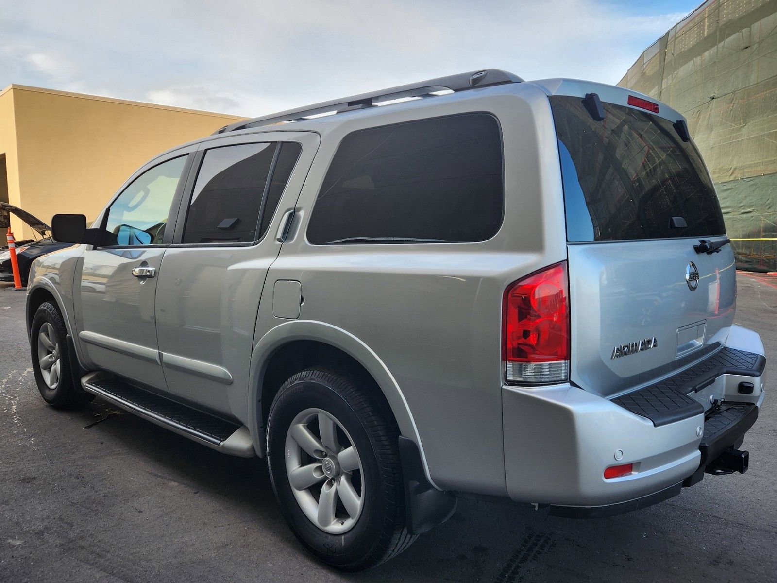 Used 2011 Nissan Armada SV image 29