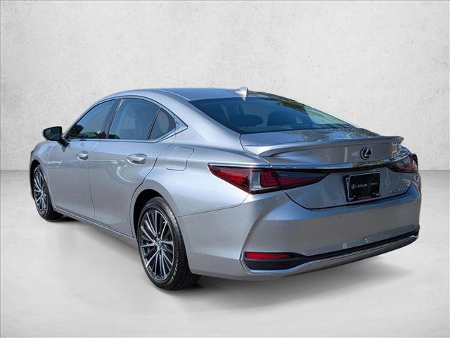 Certified 2025 Lexus ES 300h w/ Premium Package image 8