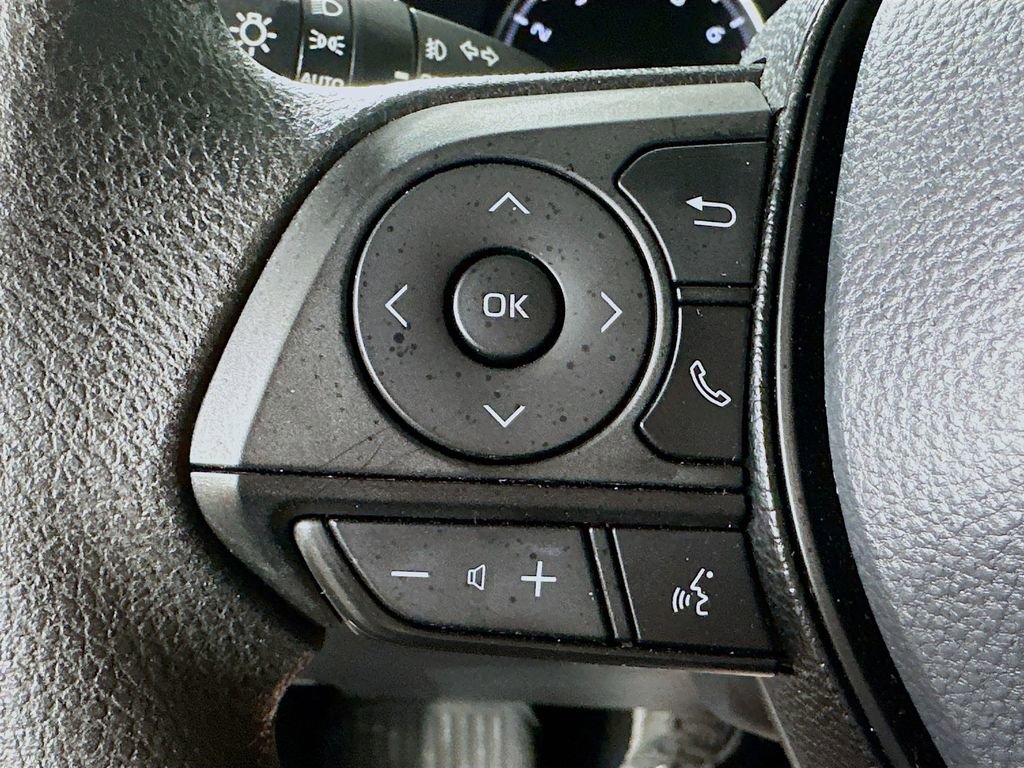 Used 2021 Toyota RAV4 XLE w/ Convenience Package image 22