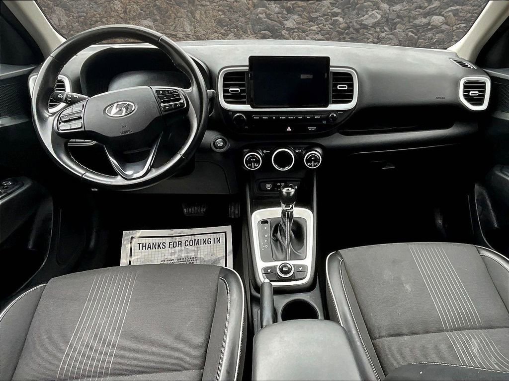 Used 2023 Hyundai Venue Limited w/ Cargo Package image 13