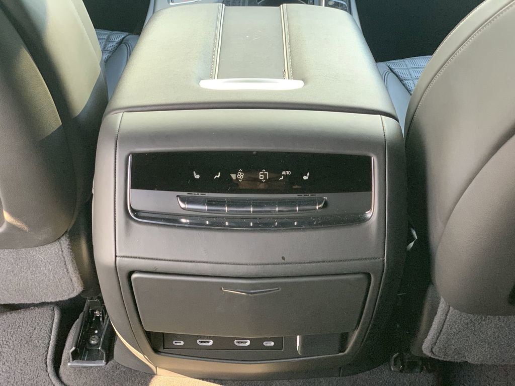 Certified 2024 Cadillac Escalade ESV V w/ Heavy-Duty Trailer Package image 19