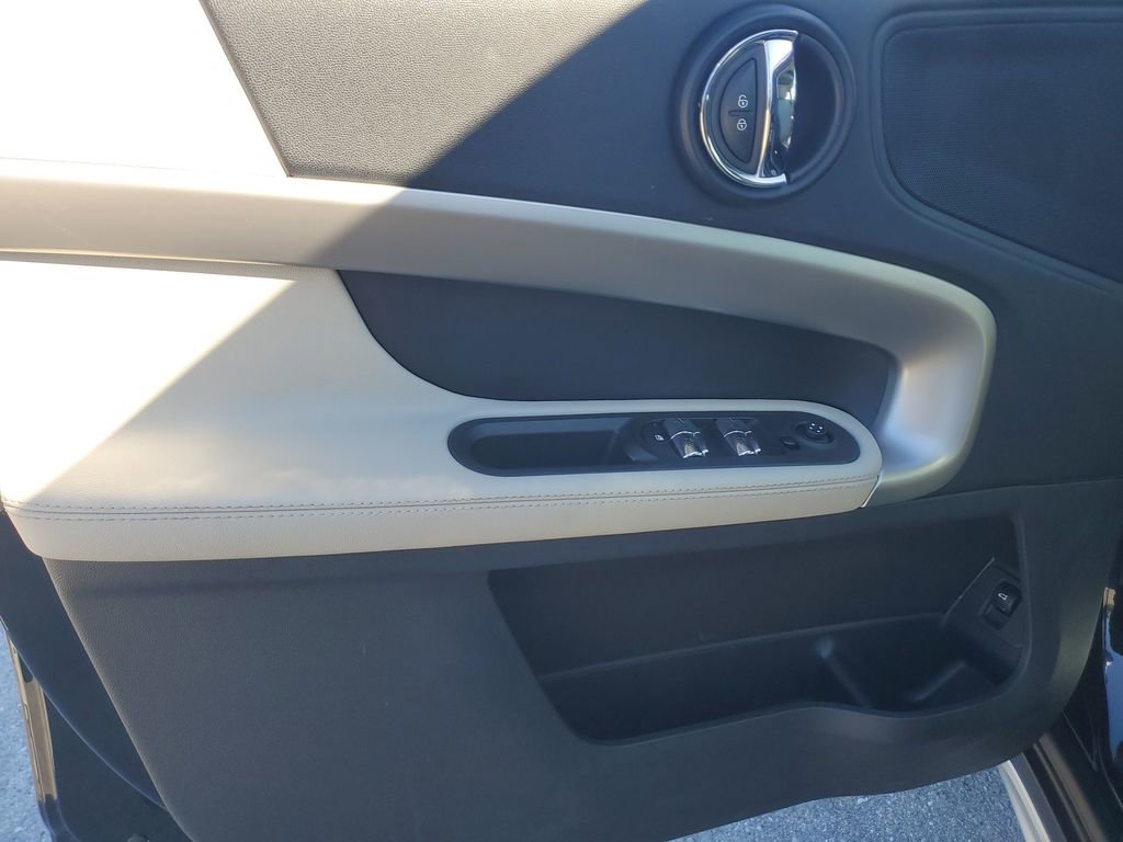 Used 2023 MINI Cooper Countryman S w/ Signature Upholstery Package image 42