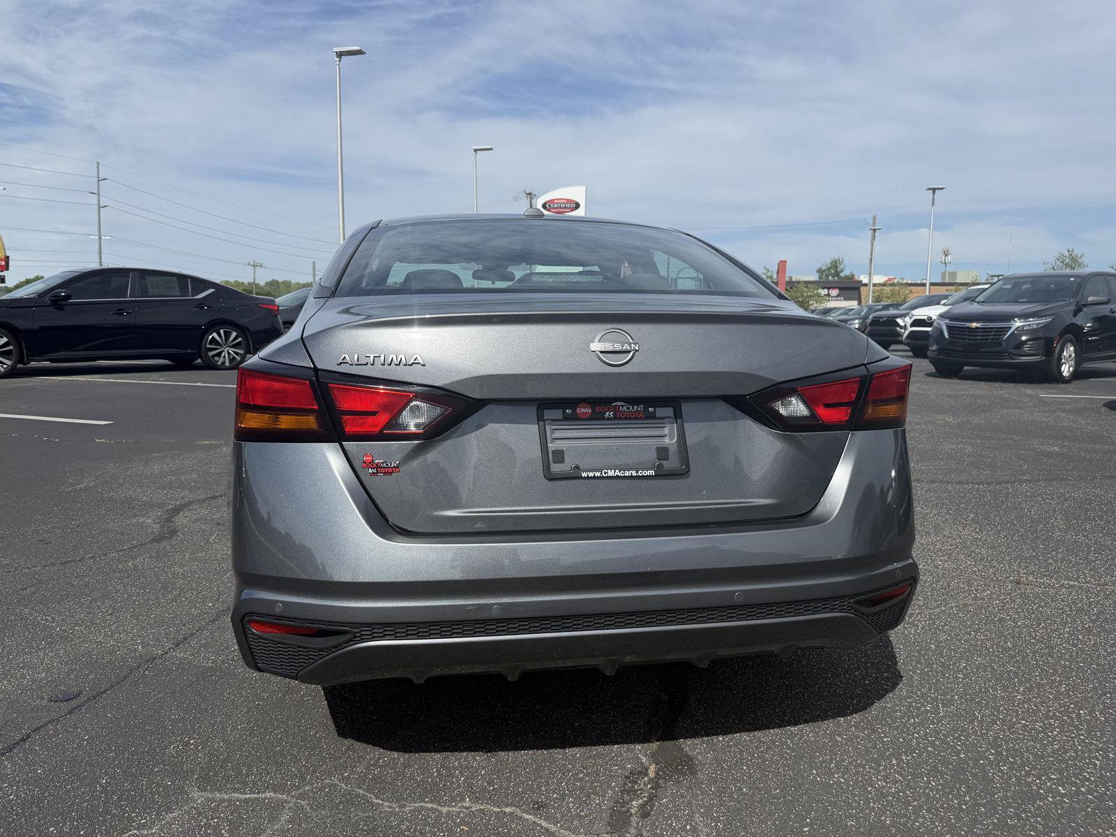 Used 2025 Nissan Altima 2.5 SV FWD image 6