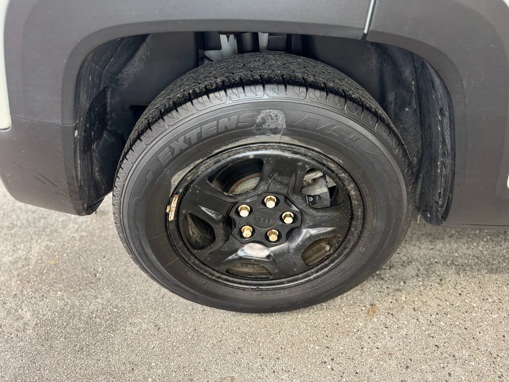 Used 2020 Jeep Renegade Sport FWD image 22