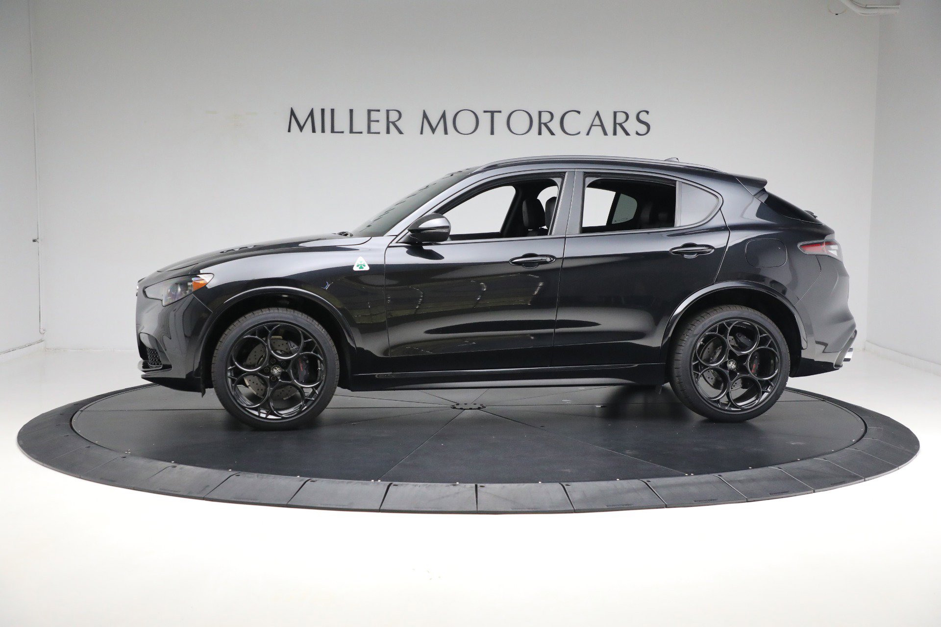 New 2024 Alfa Romeo Stelvio Quadrifoglio w/ Active Assist Plus Package AWD/4WD image 7
