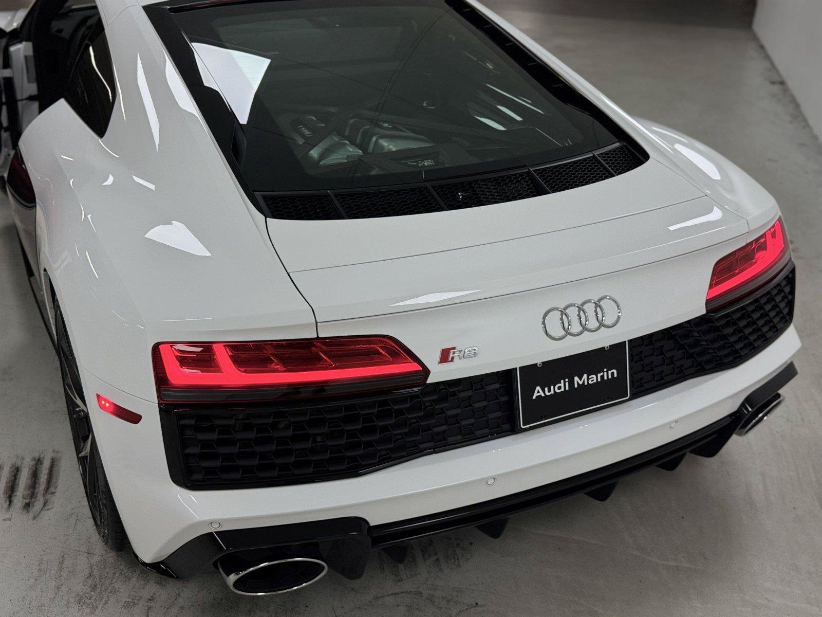Used 2021 Audi R8 V10 RWD image 40