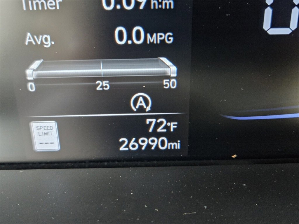 Certified 2025 Hyundai Elantra SE image 26