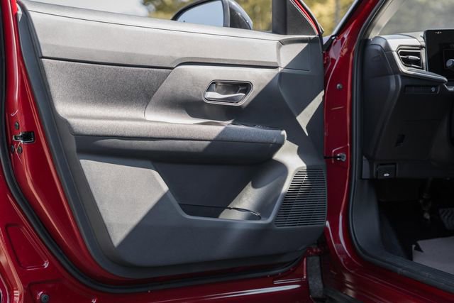 New 2026 Nissan Kicks SV image 32
