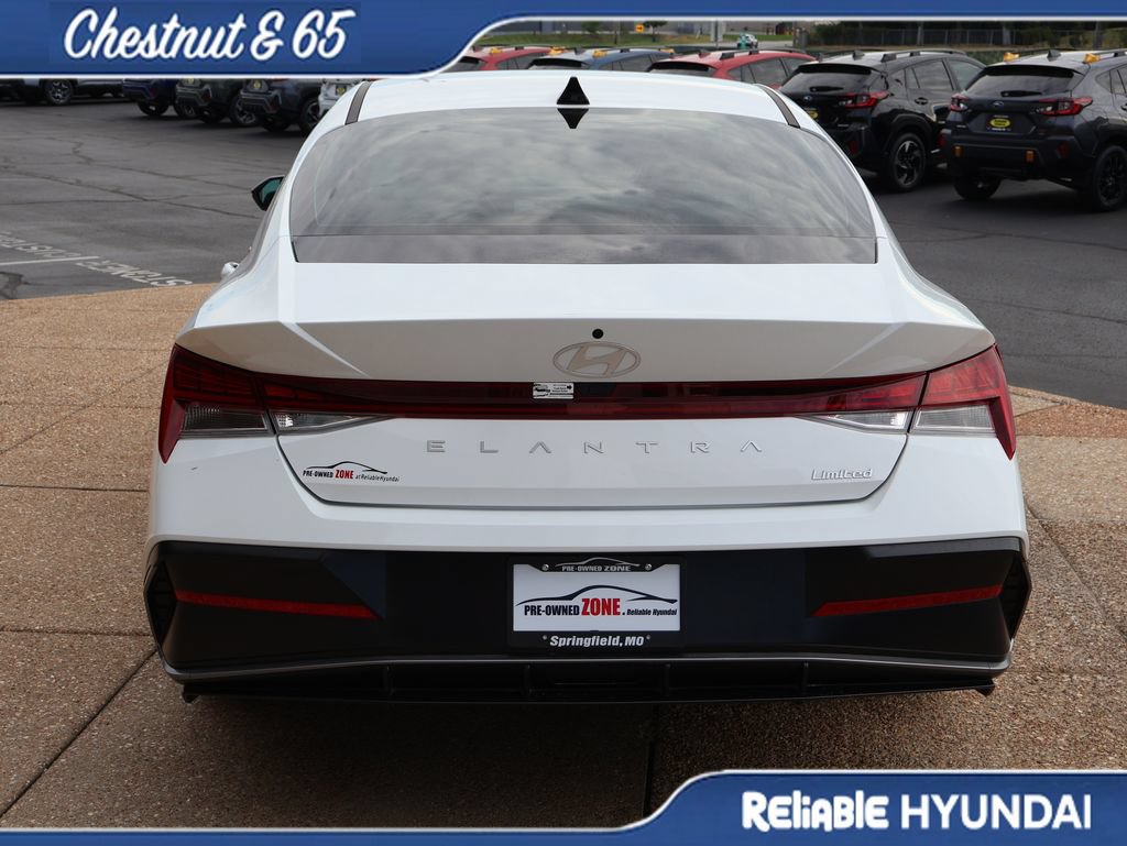Certified 2025 Hyundai Elantra Limited FWD image 5