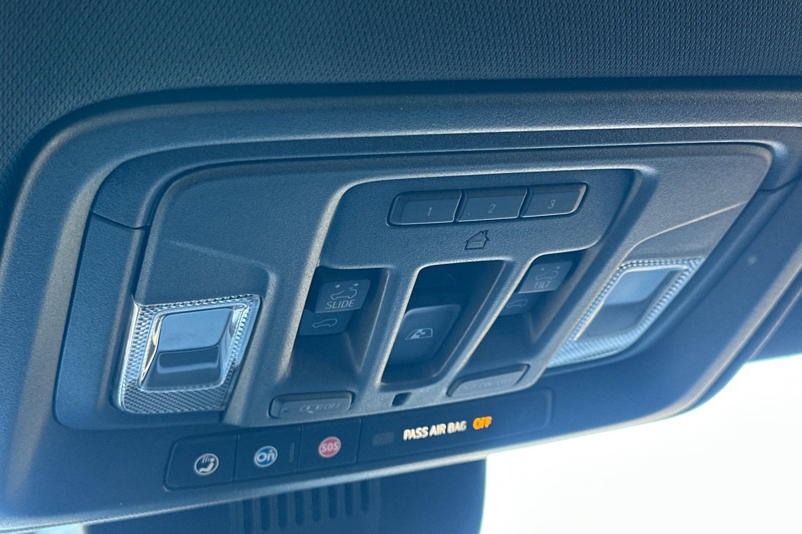 Used 2025 Chevrolet Silverado 1500 High Country w/ Technology Package image 23