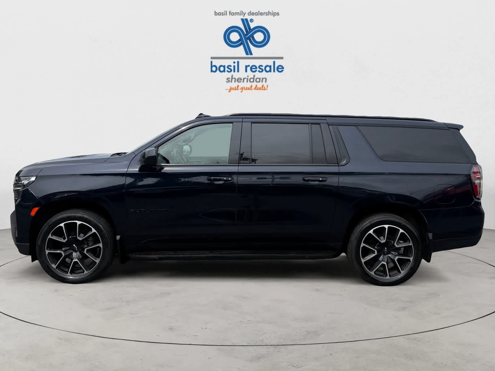 Used 2021 Chevrolet Suburban RST w/ Rear Media and Nav Package AWD/4WD image 3