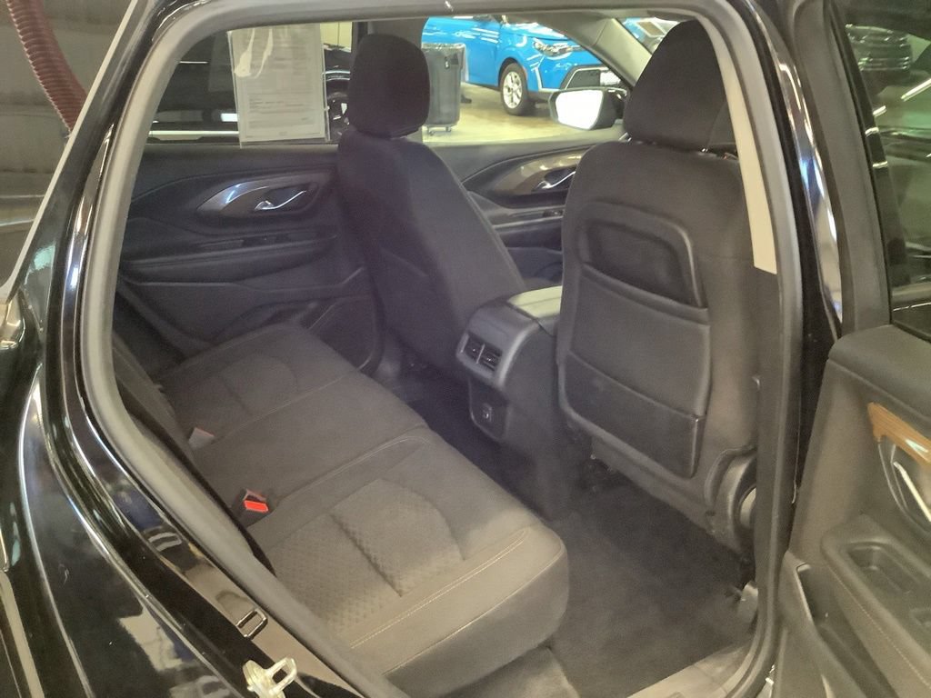 Used 2019 GMC Terrain SLE w/ LPO, Floor Liner Package FWD image 17