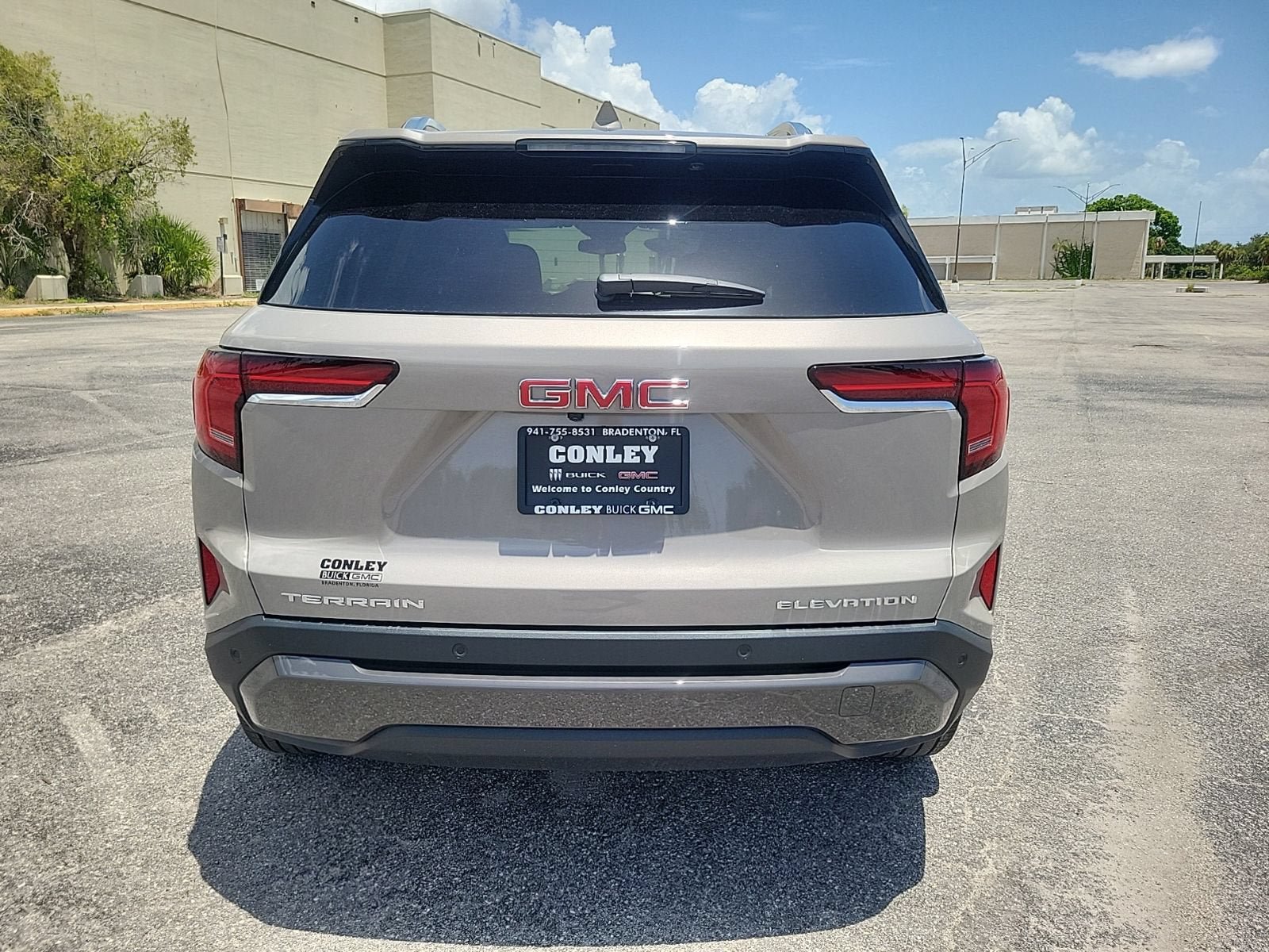 New 2027 GMC Terrain Elevation w/ Elevation Premium Package FWD image 6