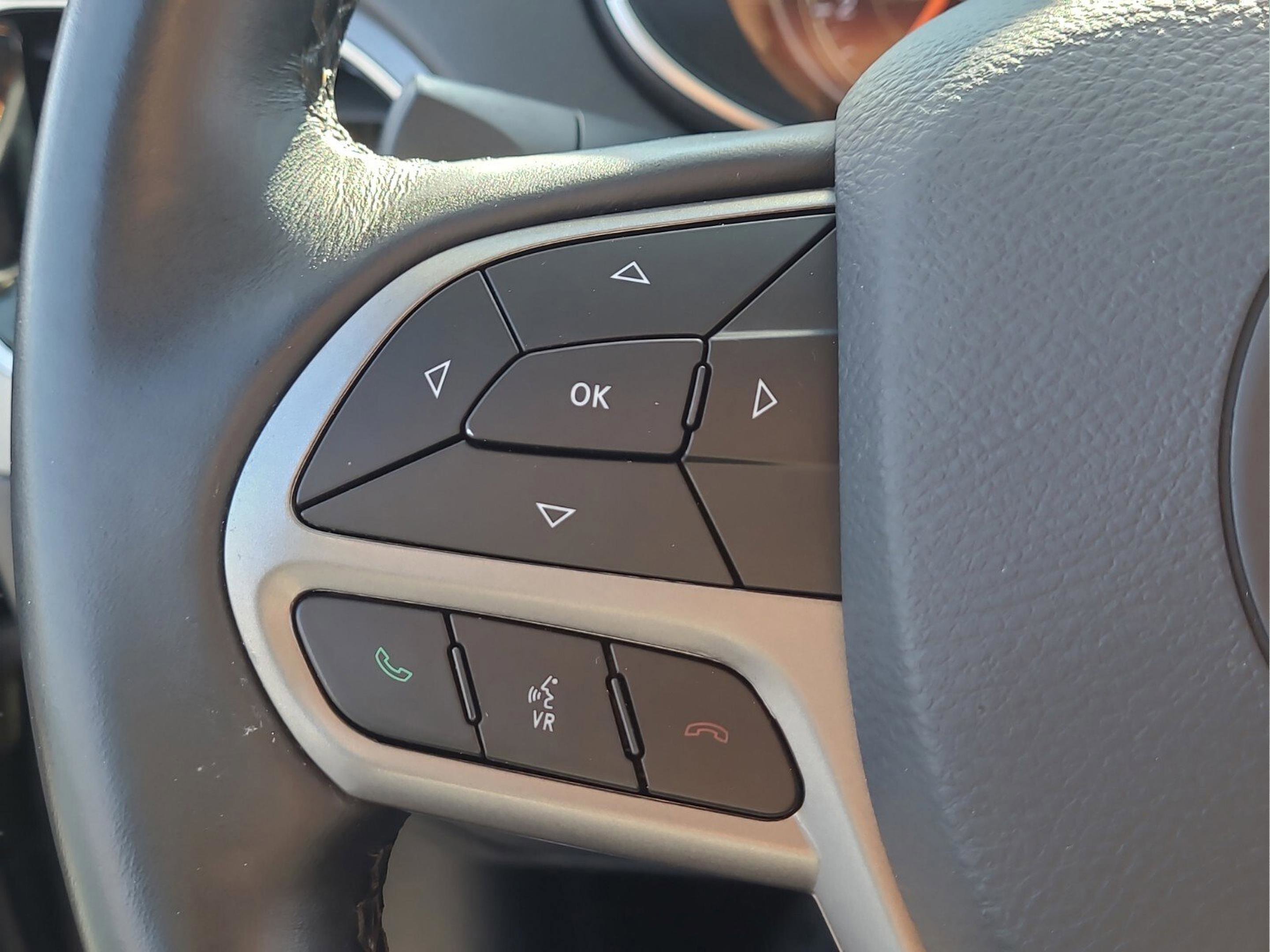 Used 2019 Jeep Cherokee Limited w/ Luxury Group image 26