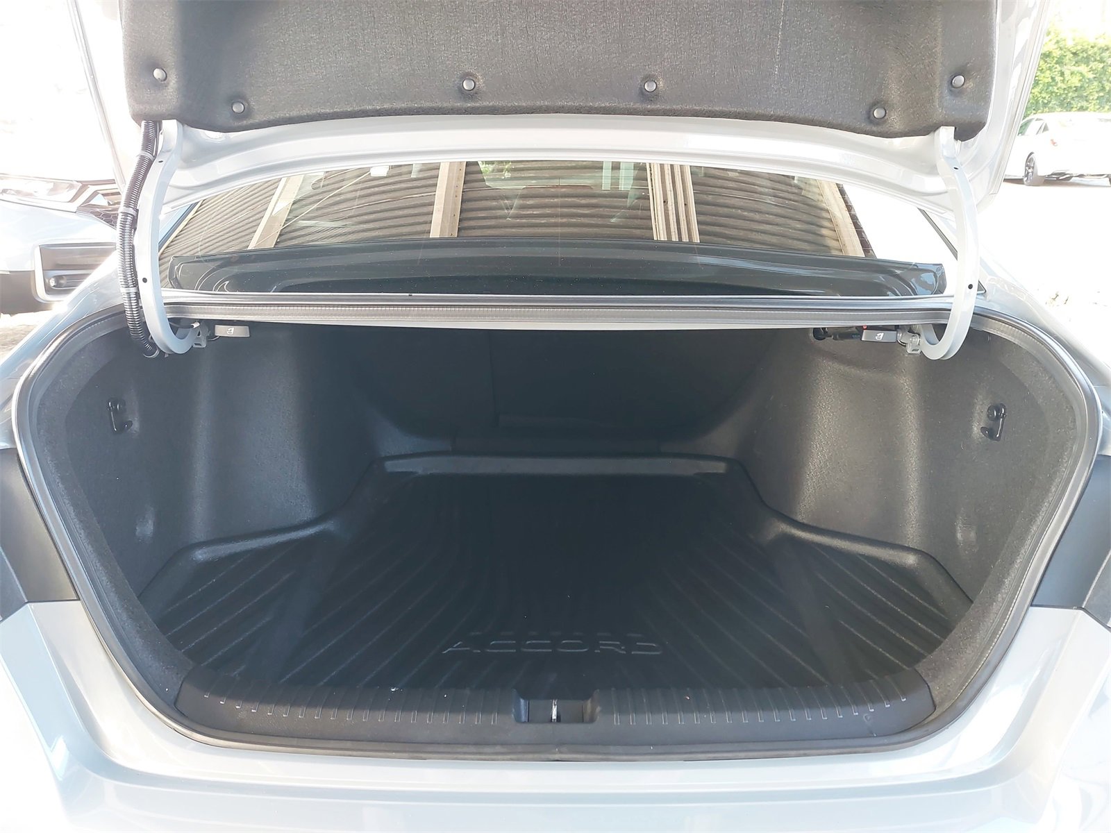 Used 2023 Honda Accord Touring image 12