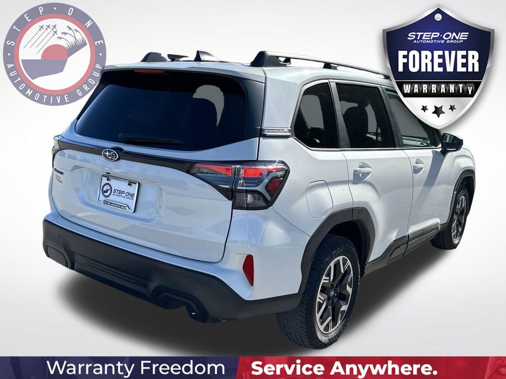 Used 2025 Subaru Forester Premium AWD/4WD image 6