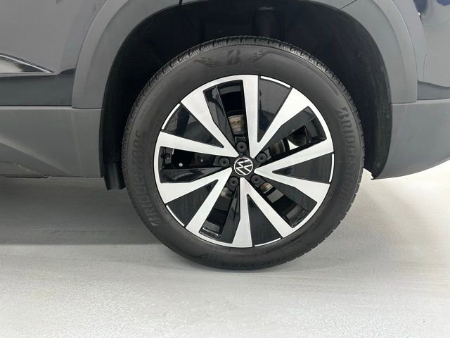 Certified 2023 Volkswagen Taos SE w/ Panoramic Sunroof Package image 19