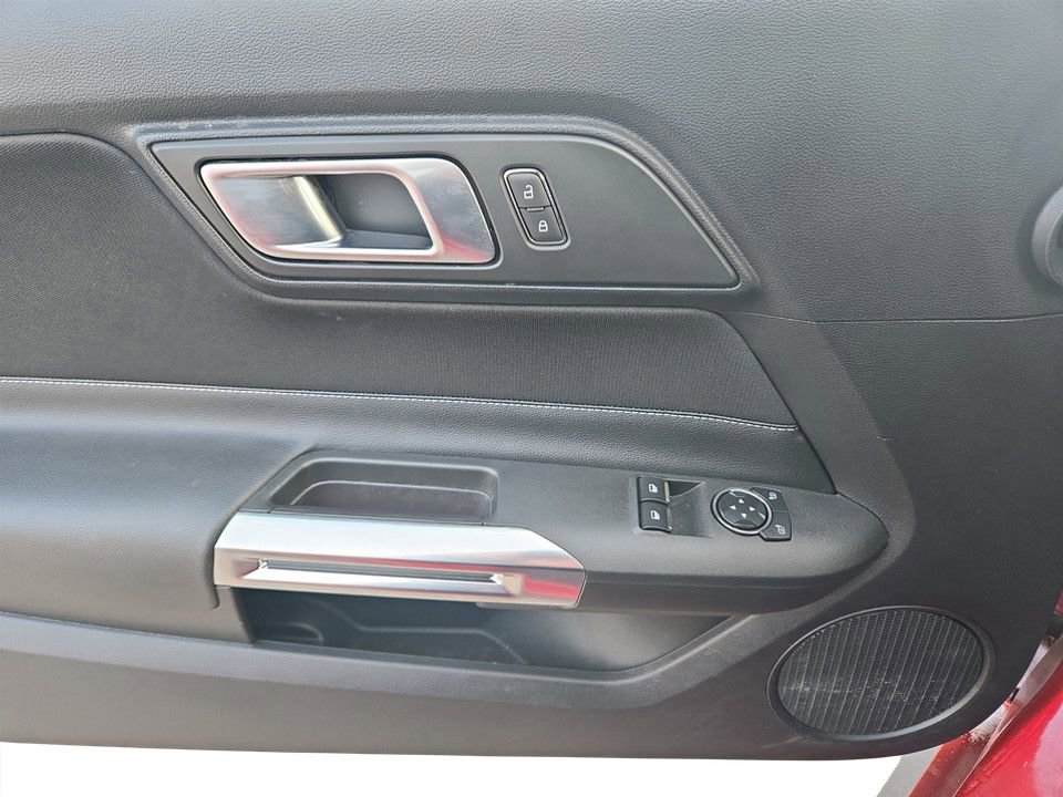Used 2020 Ford Mustang EcoBoost image 22