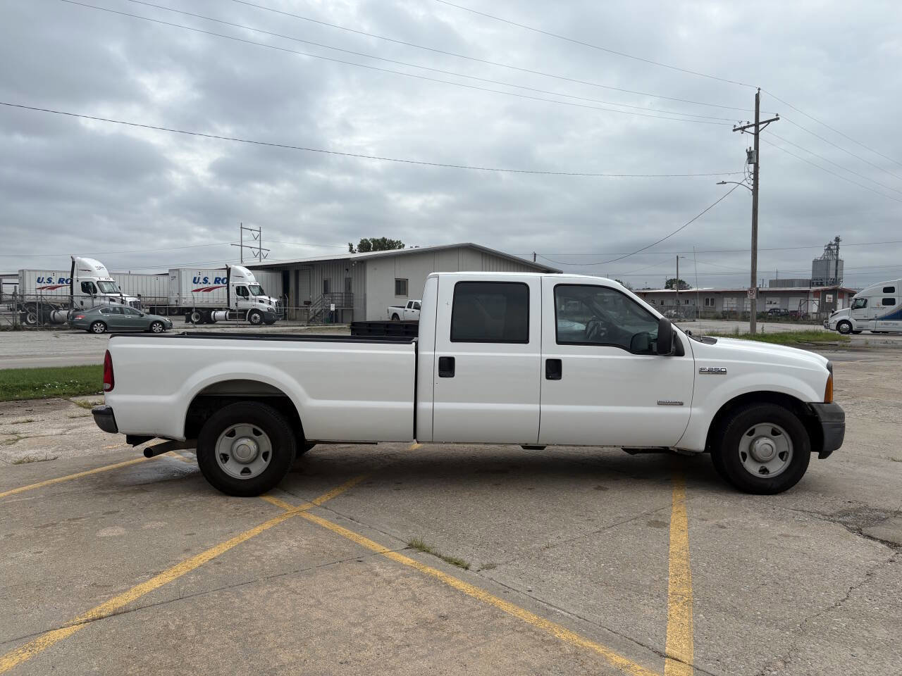 Used 2005 Ford F250 XL image 3