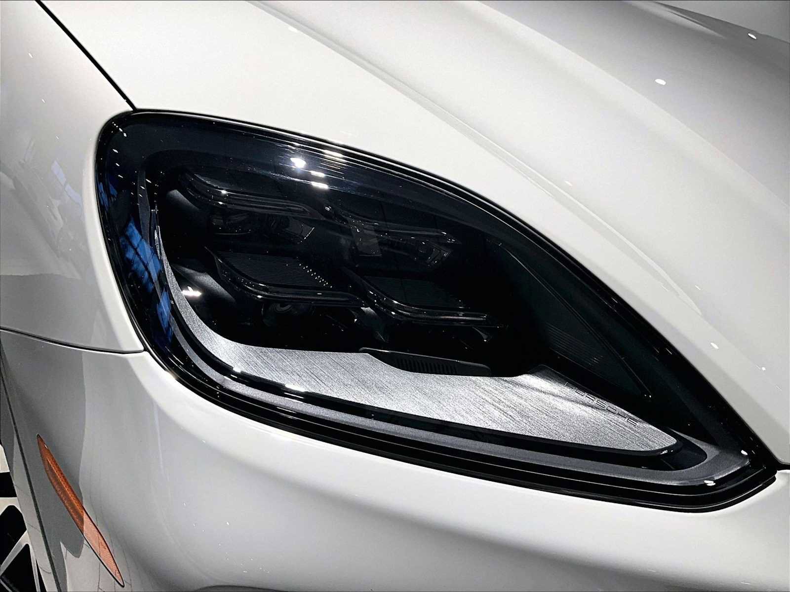 New 2026 Porsche Cayenne E-Hybrid image 12