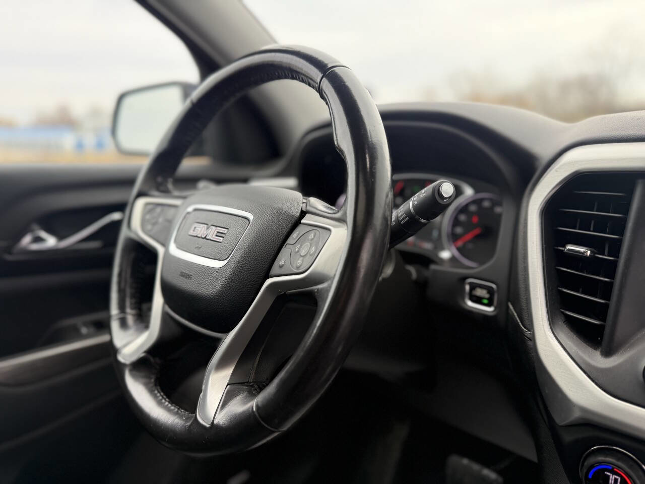 Used 2019 GMC Acadia SLT w/ LPO, Floor Liner Package image 27