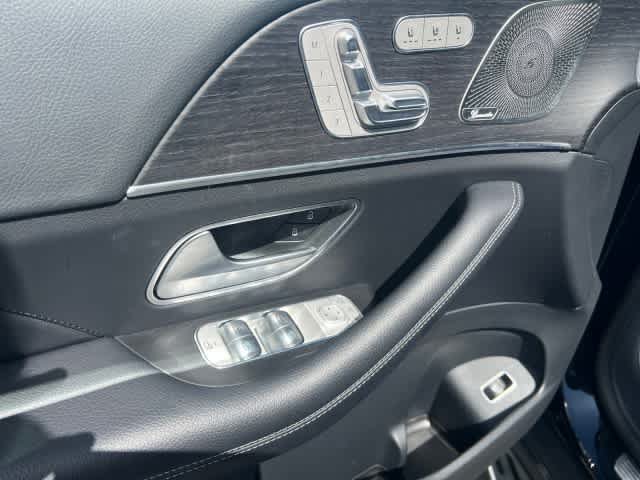 Used 2026 Mercedes-Benz GLS 450 4MATIC image 14