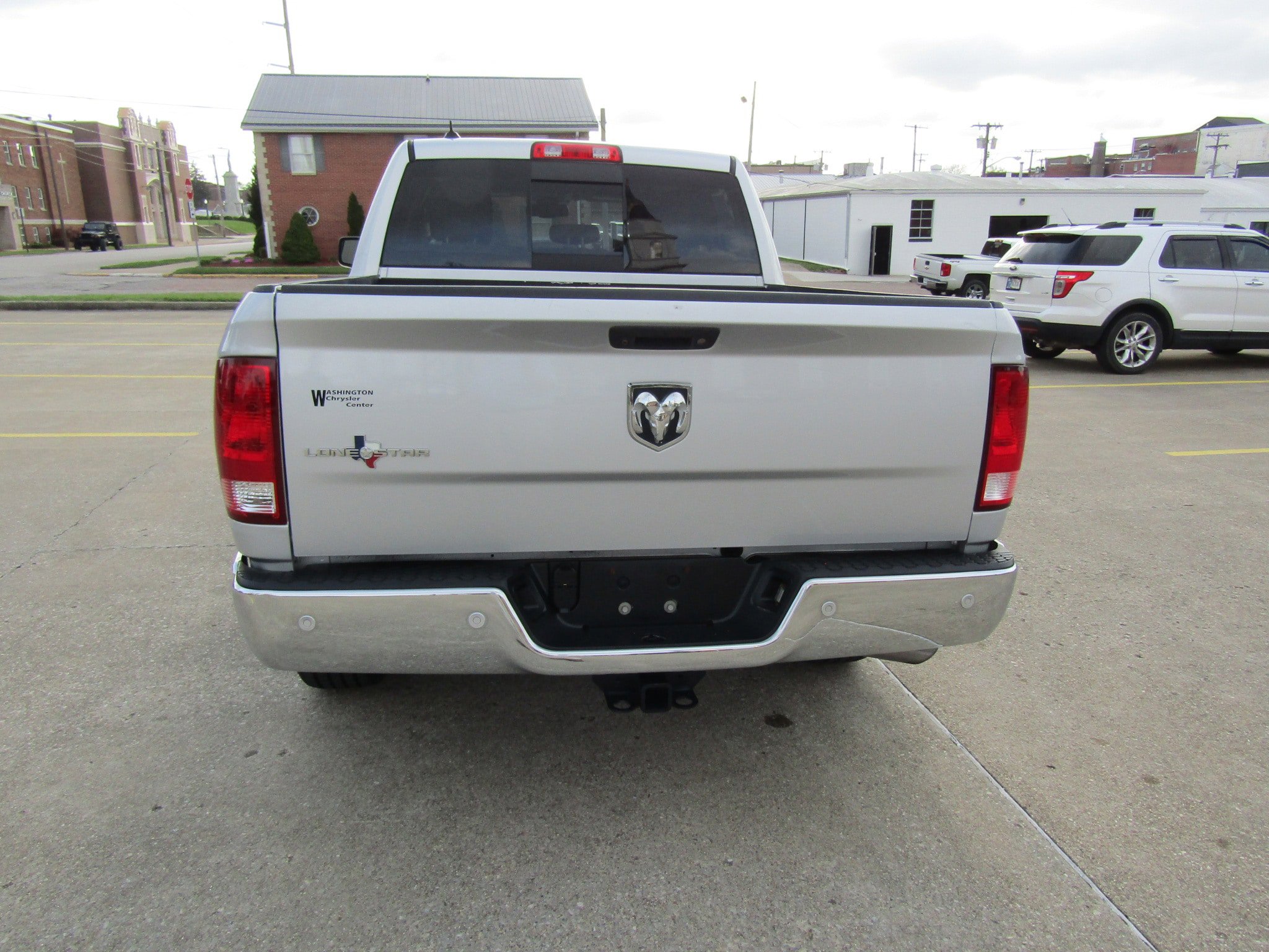 Used 2017 RAM 1500 Lone Star RWD image 4