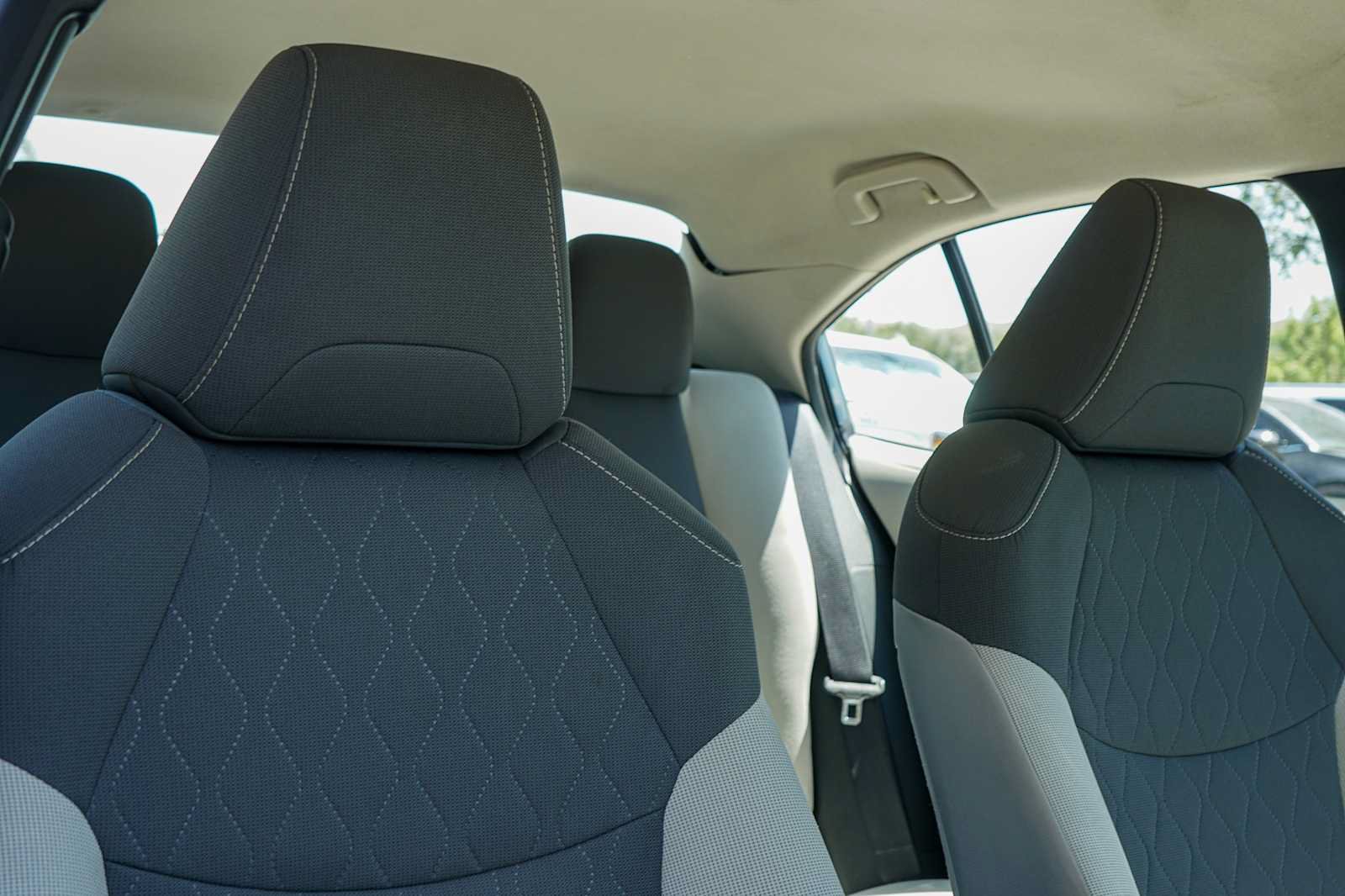 Used 2022 Toyota Corolla LE FWD image 22
