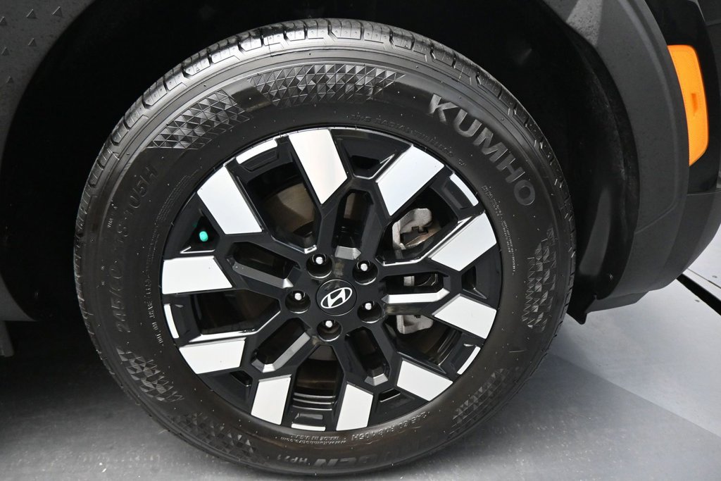Used 2025 Hyundai Santa Cruz SEL FWD image 18