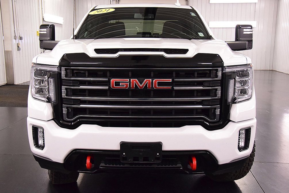 Used 2021 GMC Sierra 2500 AT4 image 2