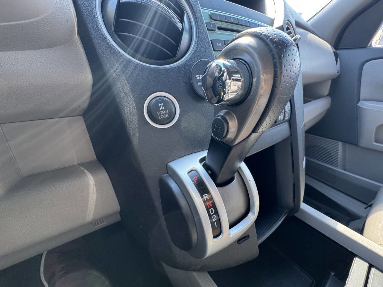 Used 2010 Honda Pilot LX image 9