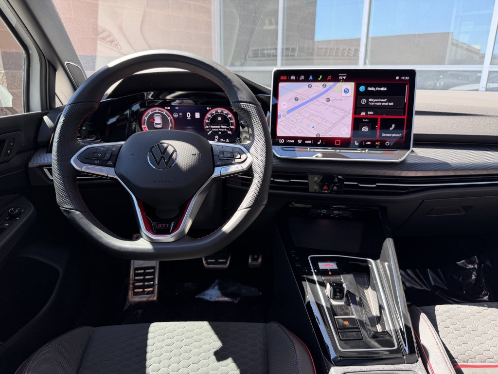 Used 2025 Volkswagen GTI SE FWD image 16