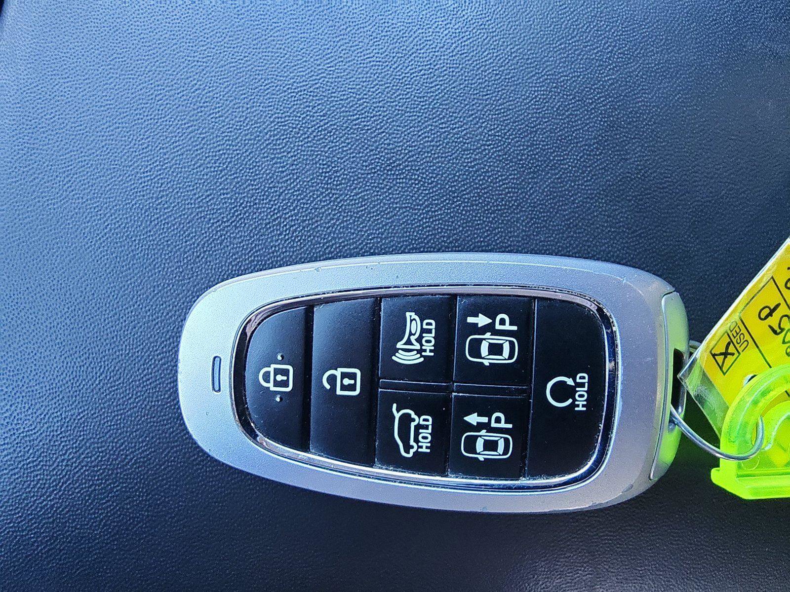 Used 2022 Hyundai Santa Fe Limited image 27