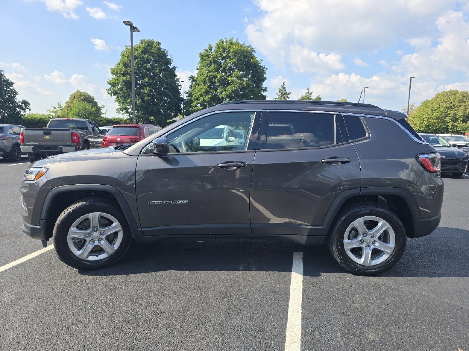 Used 2023 Jeep Compass Latitude w/ Convenience Group AWD/4WD image 15