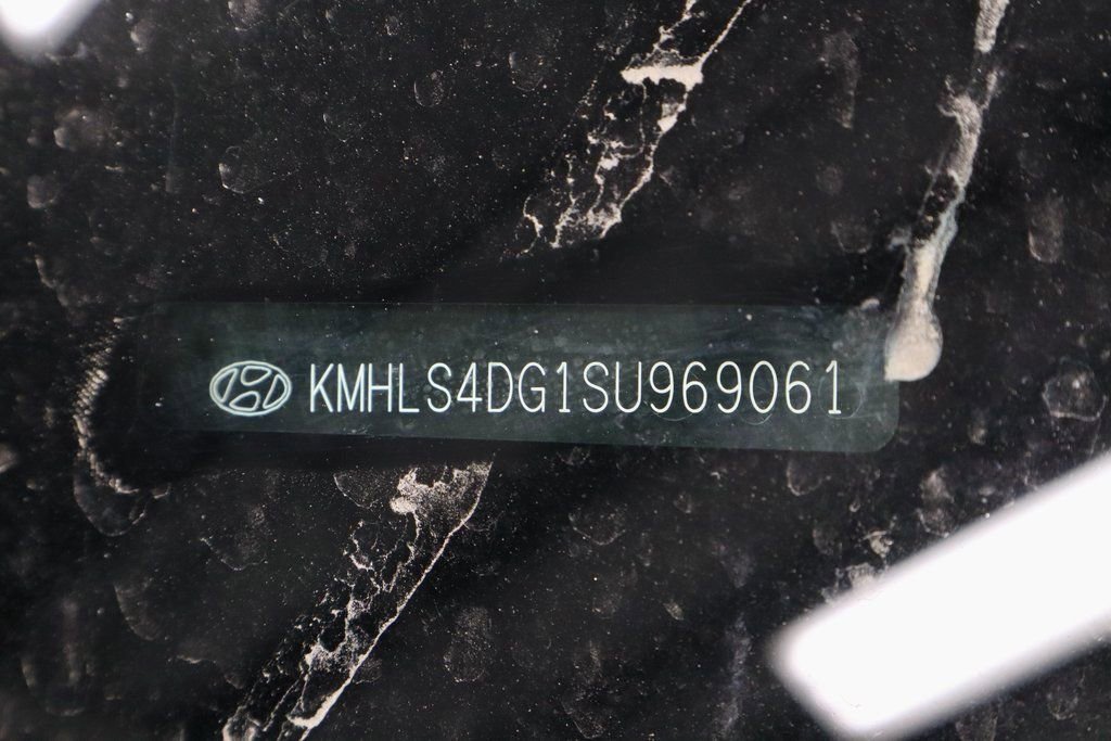 Certified 2025 Hyundai Elantra SEL image 40