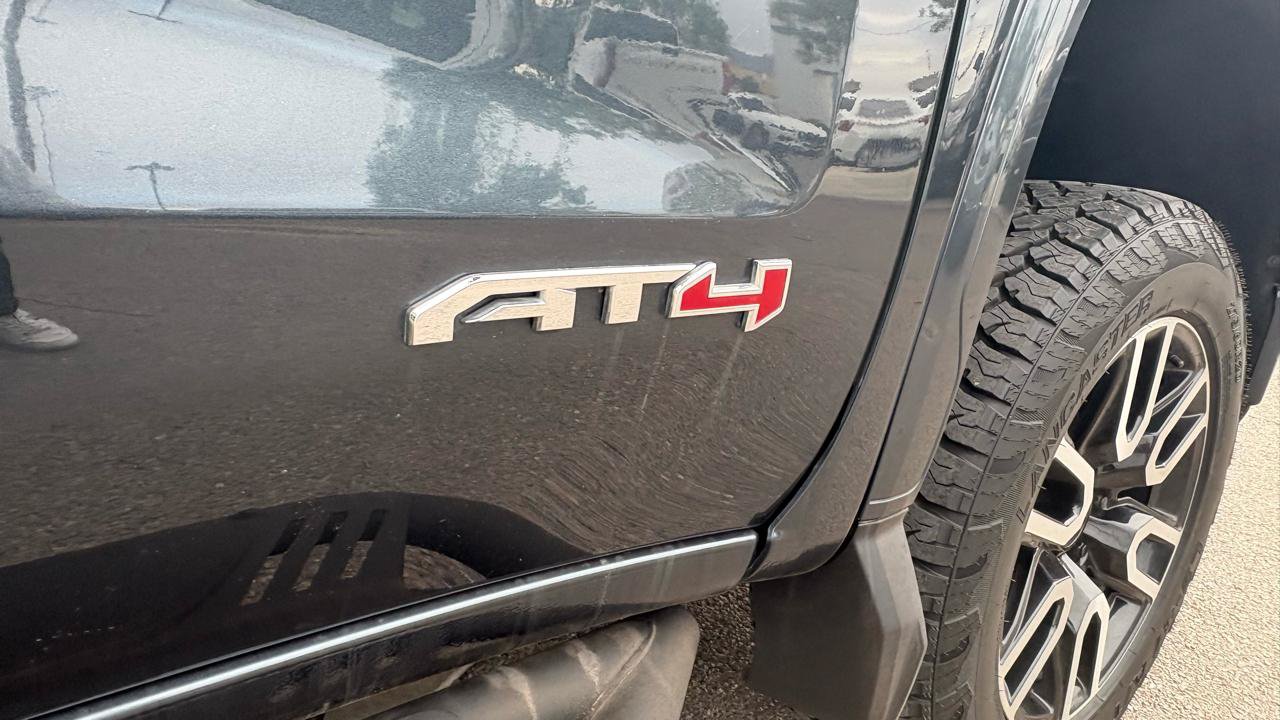 Used 2020 GMC Sierra 1500 AT4 w/ AT4 Premium Package AWD/4WD image 3