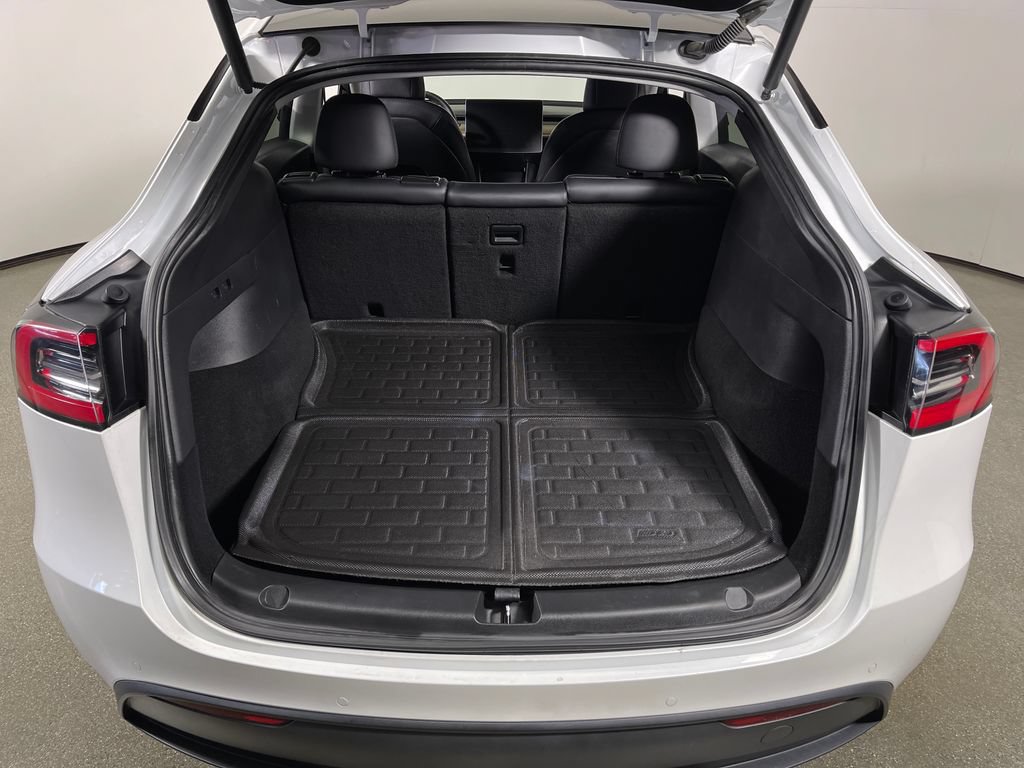 Used 2020 Tesla Model Y Performance AWD/4WD image 10