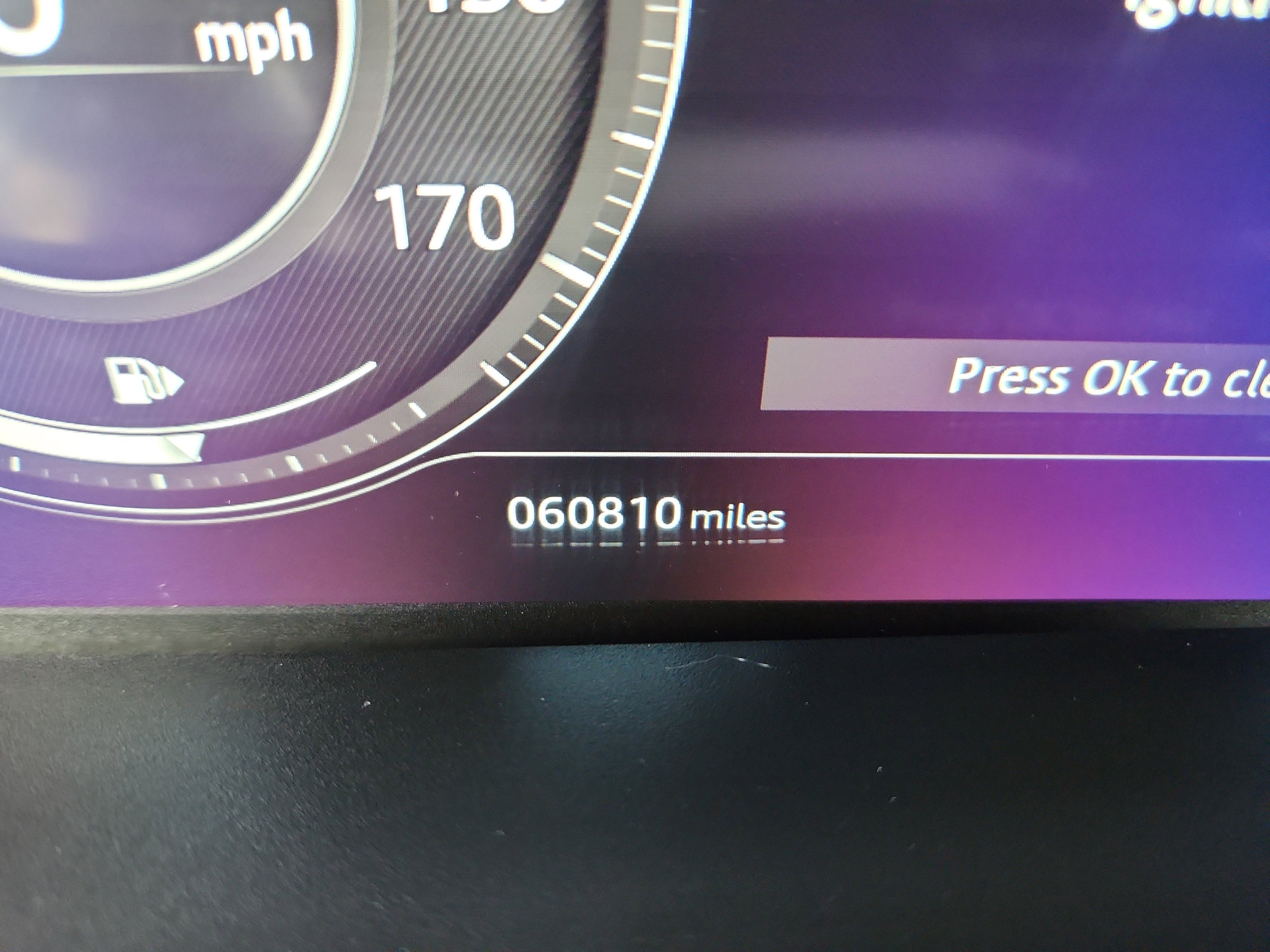 Used 2019 Jaguar F-PACE S image 21