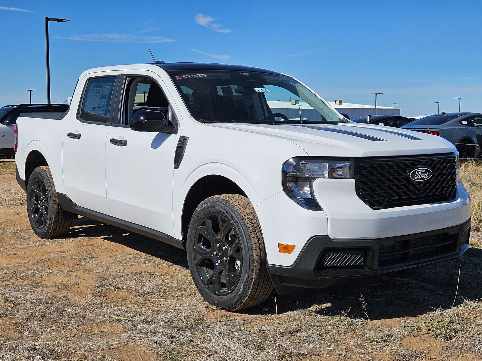 New 2026 Ford Maverick XLT w/ XLT Luxury Package AWD/4WD image 3
